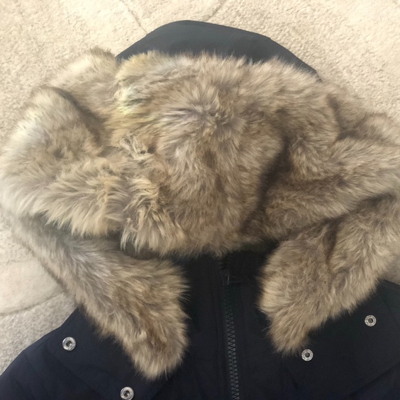 BENCH JACKET/COAT - Picture 2 of 7